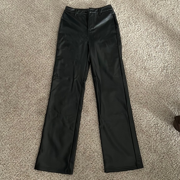 black leather pants from AKIRA - Picture 1 of 4